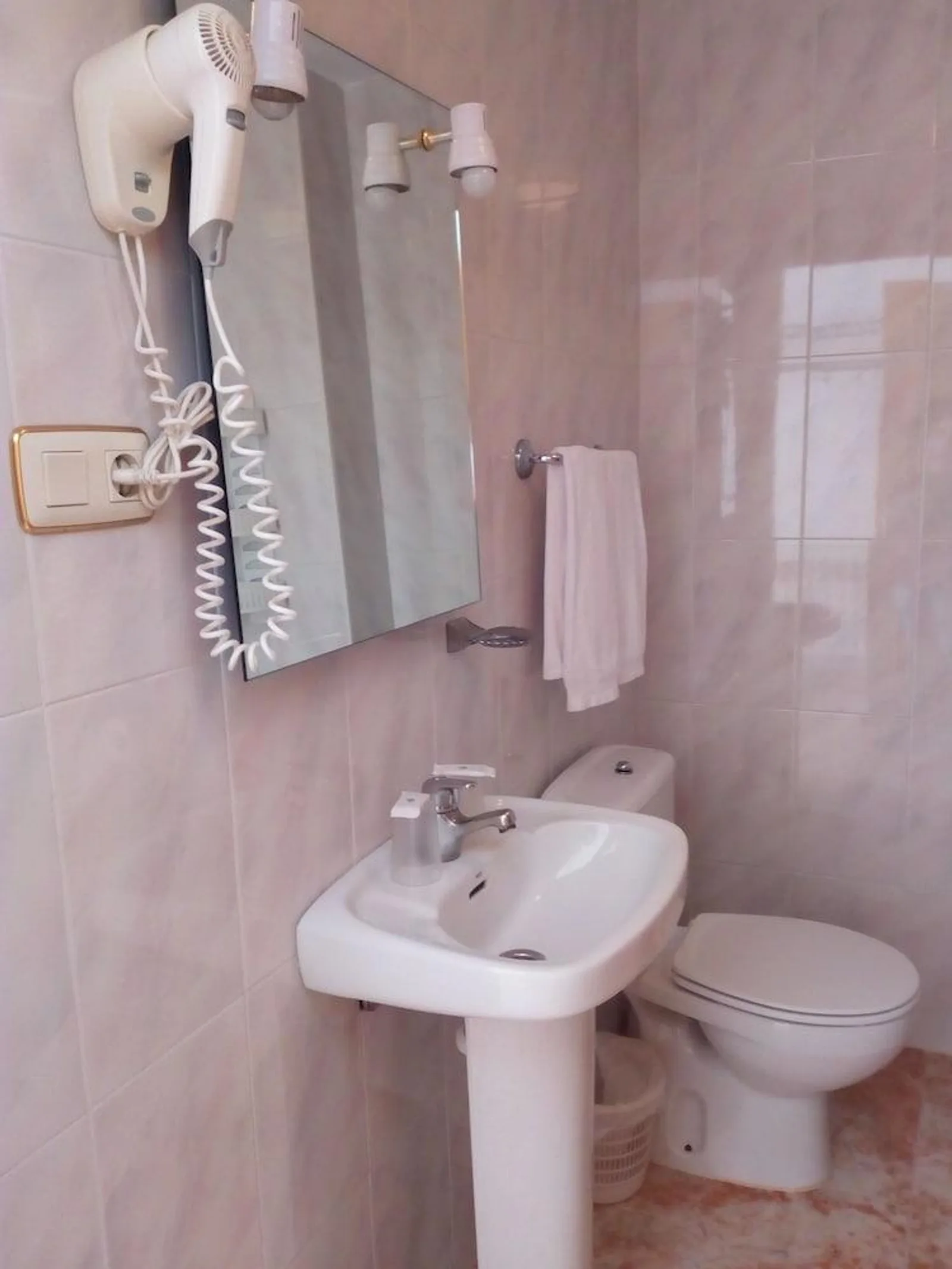 Hostal rural Montual