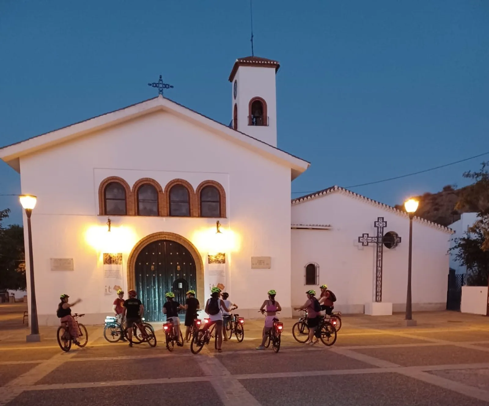 Cicloturismo Ruta En Bicicleta Eléctrica Por El Casco Histórico De Guadix